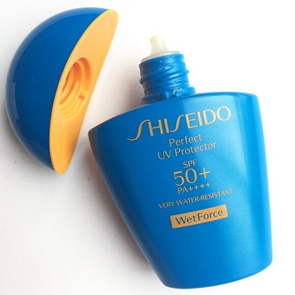 Shiseido Perfect UV Protector 50+ Wet Force Multi Defense SPF50 50ml NIB - Picture 3 of 3